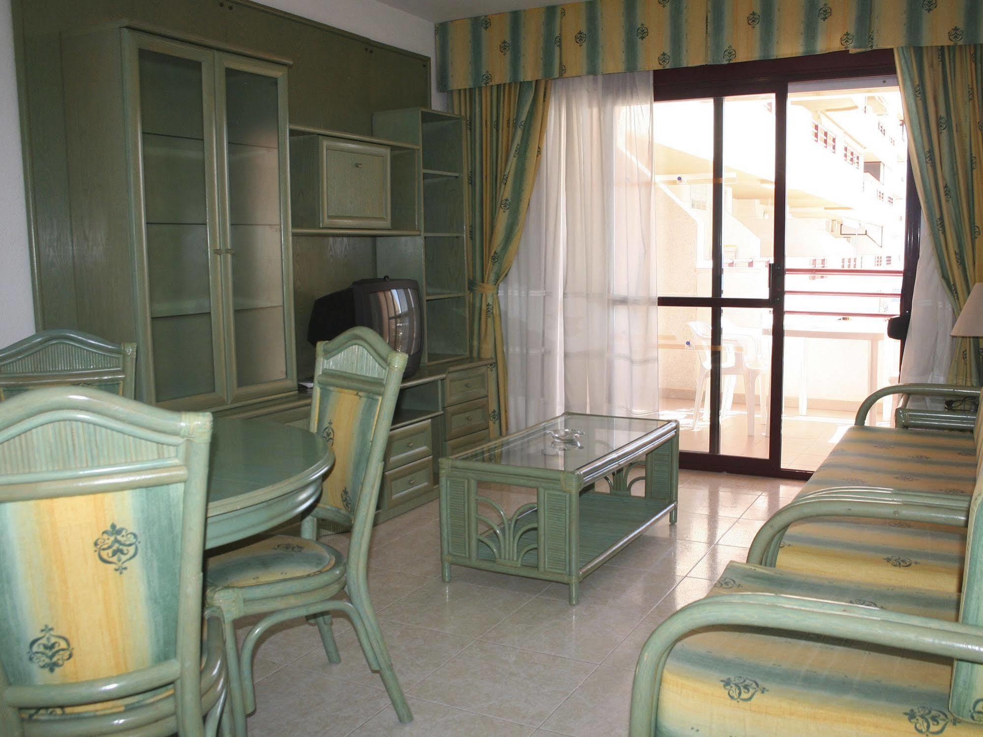 Apartamentos Zafiro Unitursa Calpe Kültér fotó